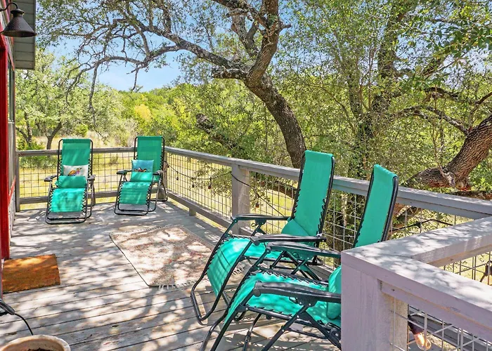Arbor House Of Dripping Springs - Finch House