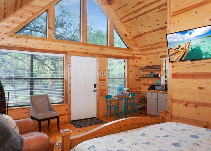 Arbor House Of Dripping Springs - Nautical House